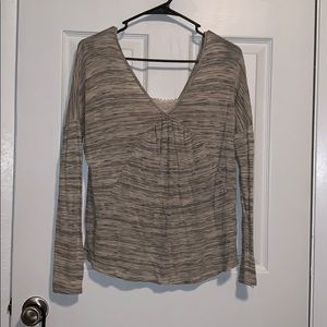 Long sleeve v-neck tee with open lace back